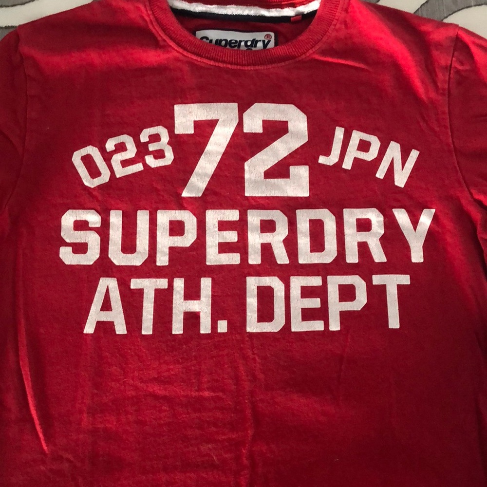 Men’s small Superdry T shirt